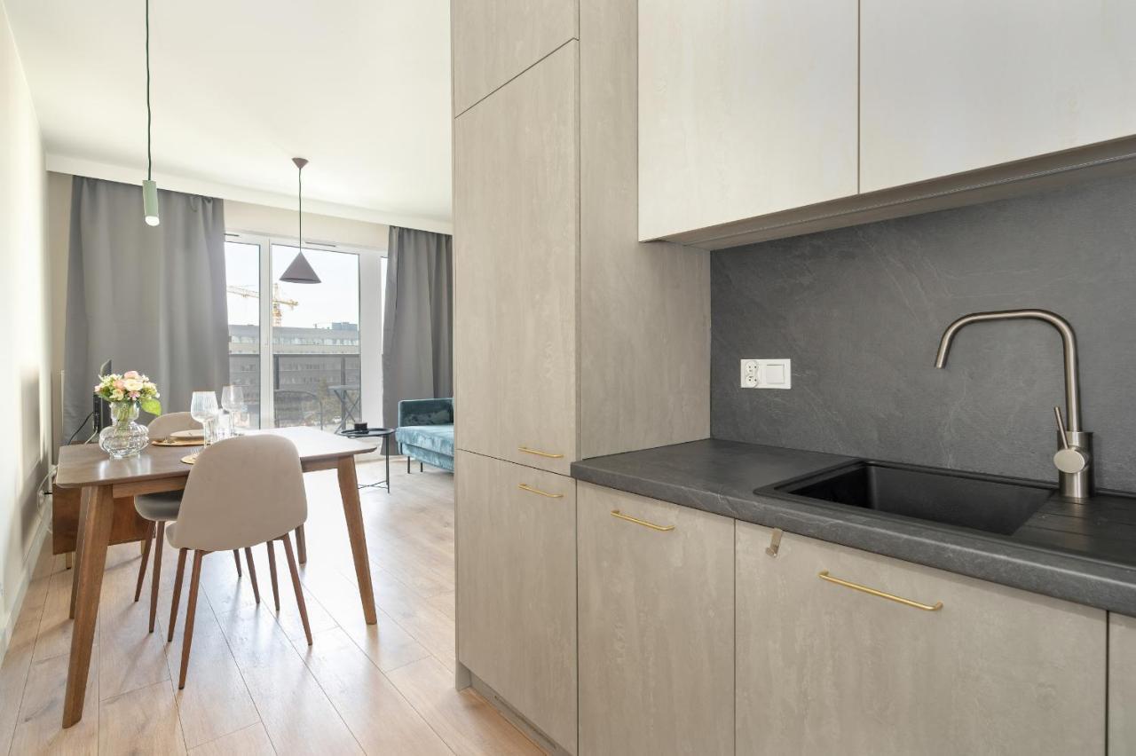 Wojciechowskiego Apartment With Parking By Noclegi Renters Poznan Exterior photo