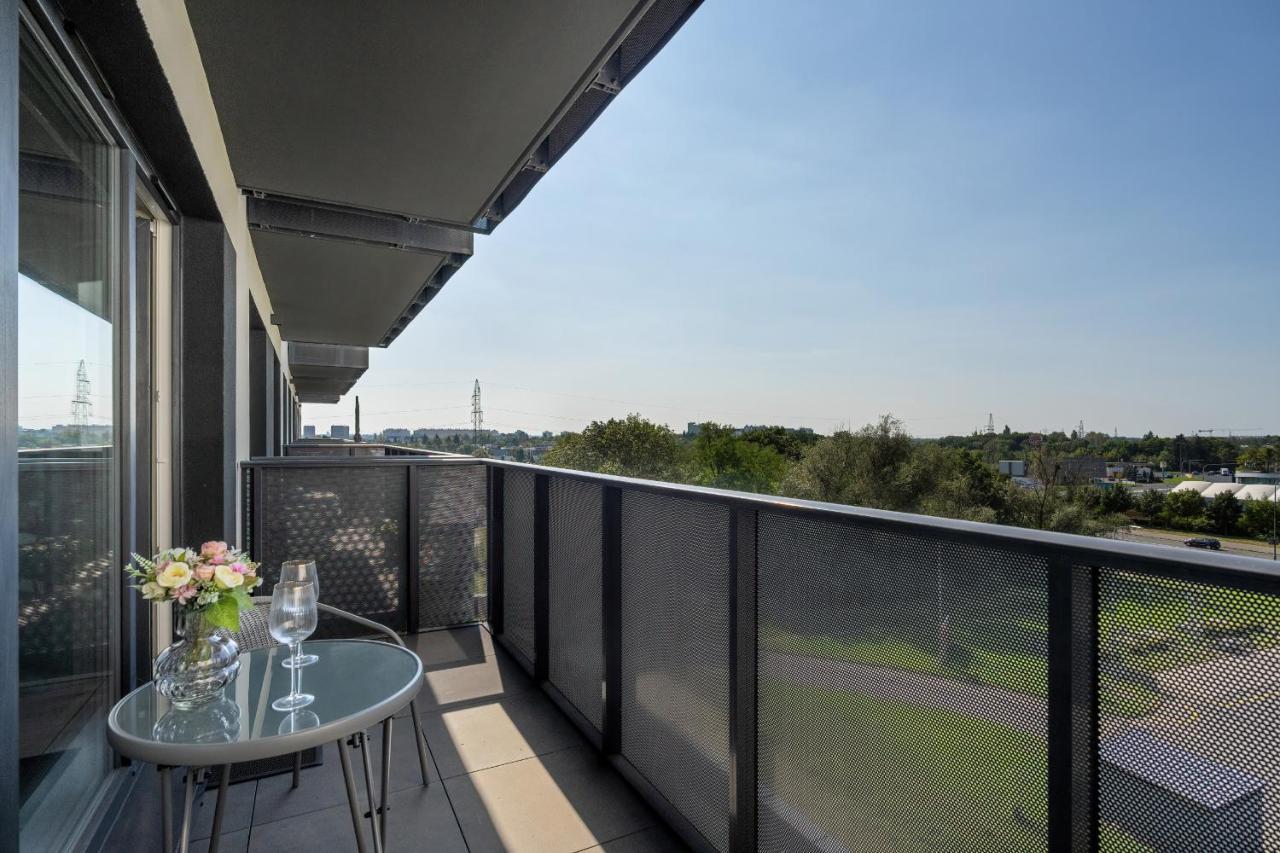 Wojciechowskiego Apartment With Parking By Noclegi Renters Poznan Exterior photo